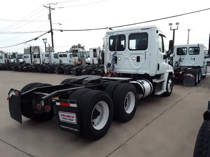 2016 FREIGHTLINER CASCADIA 125