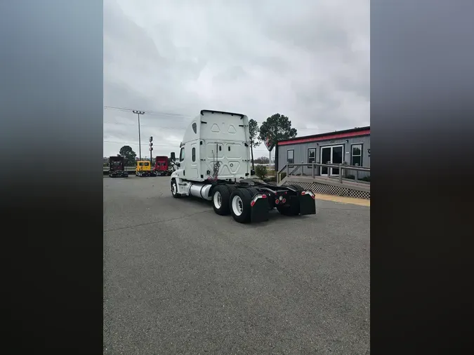 2019 FREIGHTLINER/MERCEDES CASCADIA 125