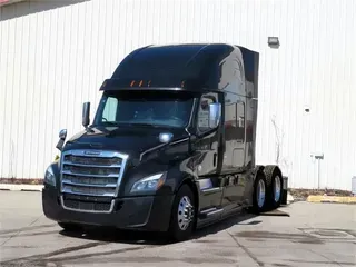 2018 FREIGHTLINER CASCADIA 126