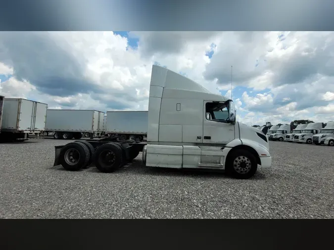 2019 Volvo VNL 740