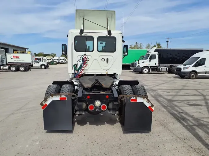 2019 FREIGHTLINER/MERCEDES CASCADIA 113