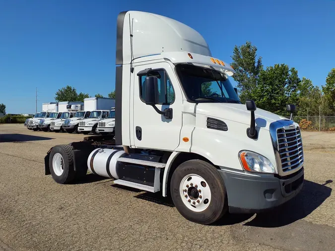 2014 FREIGHTLINER/MERCEDES CASCADIA 113