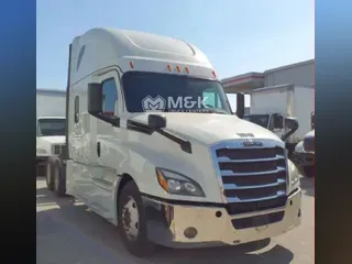 2020 FREIGHTLINER Cascadia 126