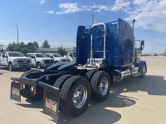 2024 Peterbilt 389