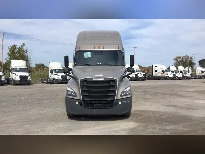 2025 Freightliner Cascadia 126bc12b4a4f3de02316b4776f13bc1d92d