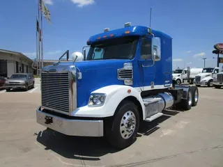 2015 Freightliner CORONADO