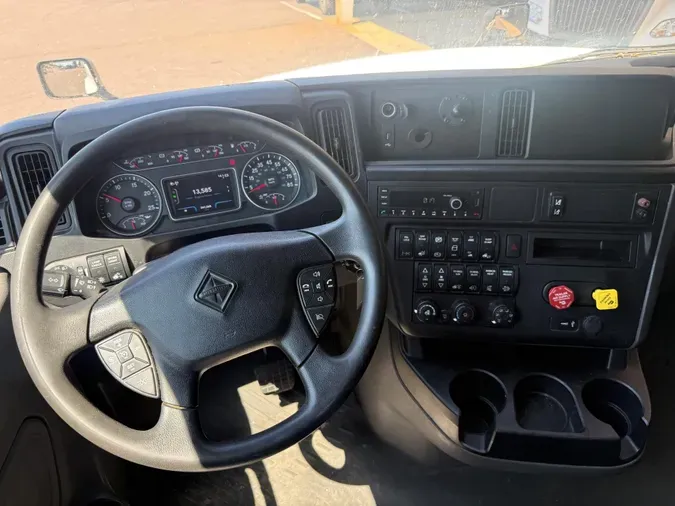 2022 International LT625