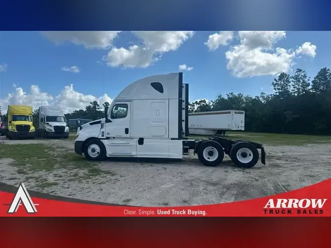 2021 FREIGHTLINER CA126