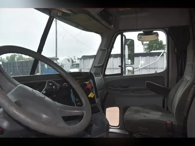 2007 FREIGHTLINER COLUMBIA 120