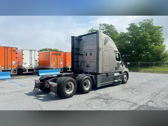 2023 Freightliner Cascadia