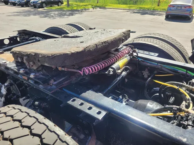 2022 International LT625