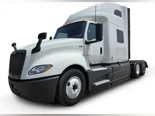 2022 International LT625