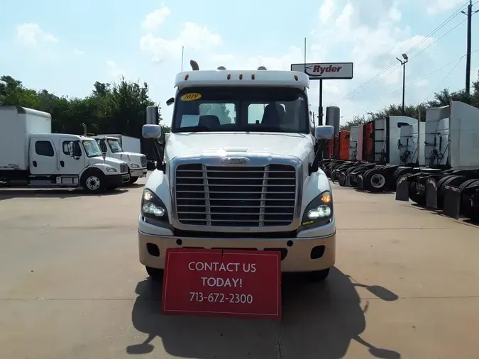 2019 FREIGHTLINER CASCADIA 125