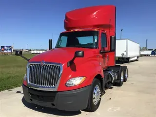 2018 INTERNATIONAL LT