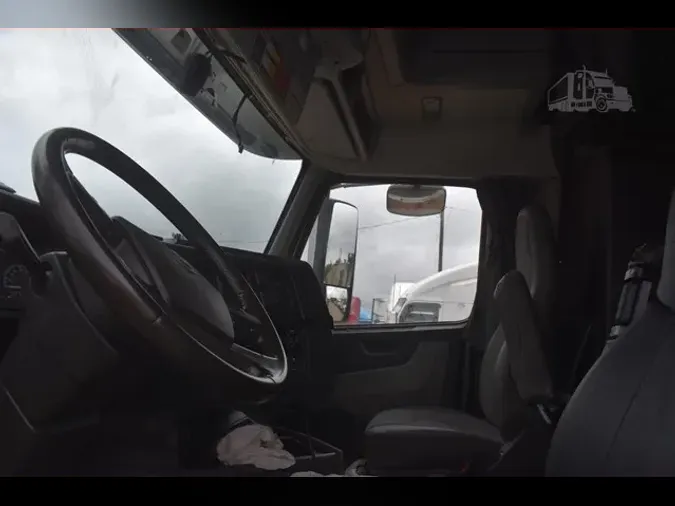 2021 VOLVO VNL64T860