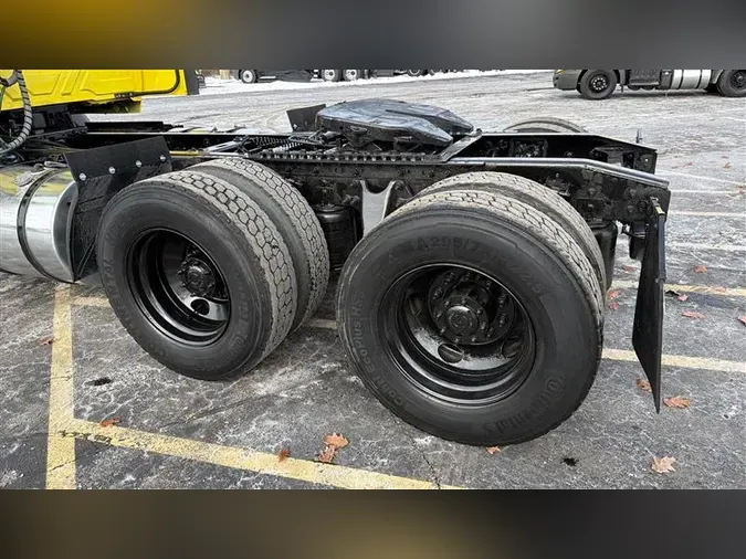 2019 INTERNATIONAL RH613