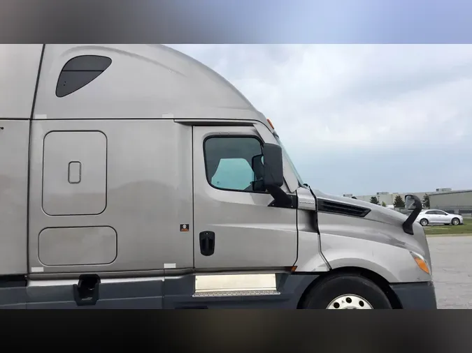2023 Freightliner Cascadia 126bc3339a5eaf0c6ed2eafaab2c0bde4bb