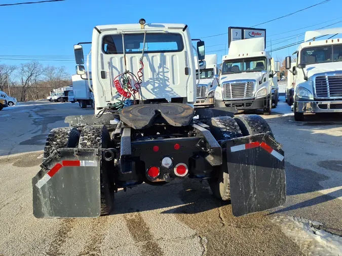 2017 FREIGHTLINER/MERCEDES M2-112