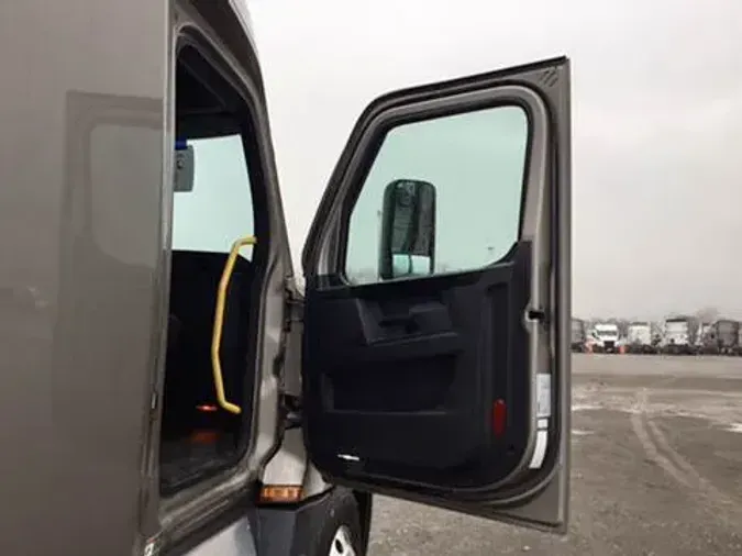 2023 Freightliner Cascadia