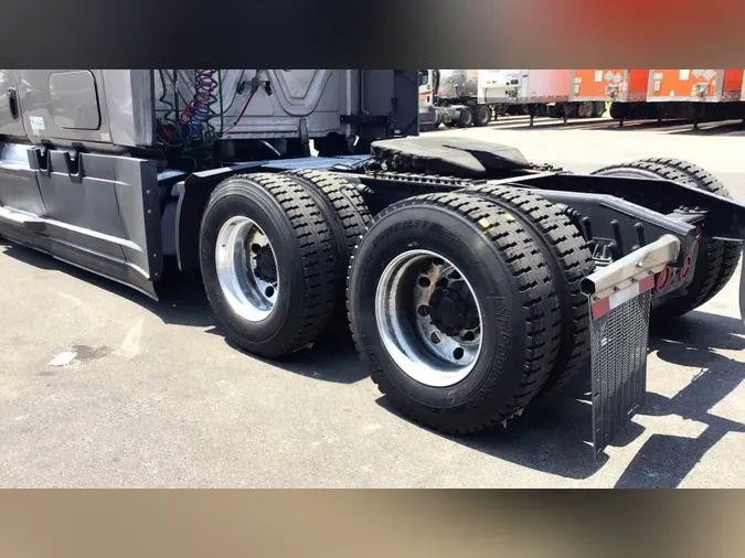 2023 Freightliner Cascadia