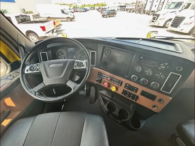 2022 Freightliner PT126SLP