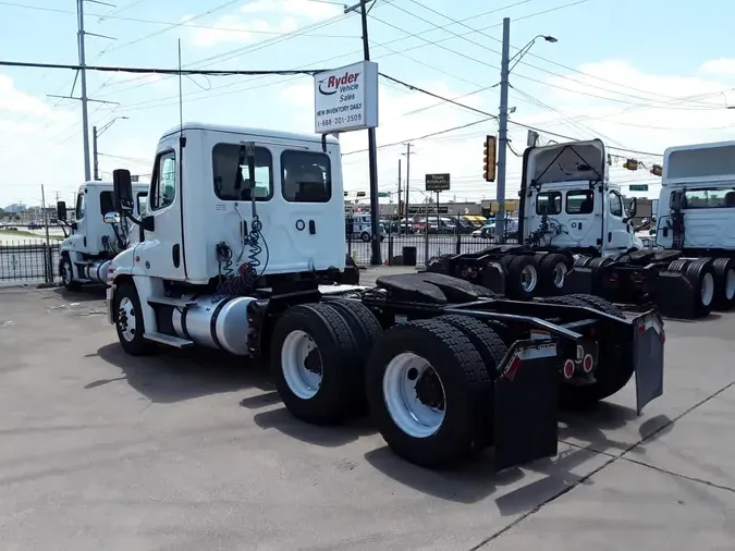 2020 FREIGHTLINER CASCADIA 125
