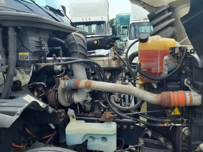 2018 NAVISTAR INTERNATIONAL LT625 DAYCAB T/A