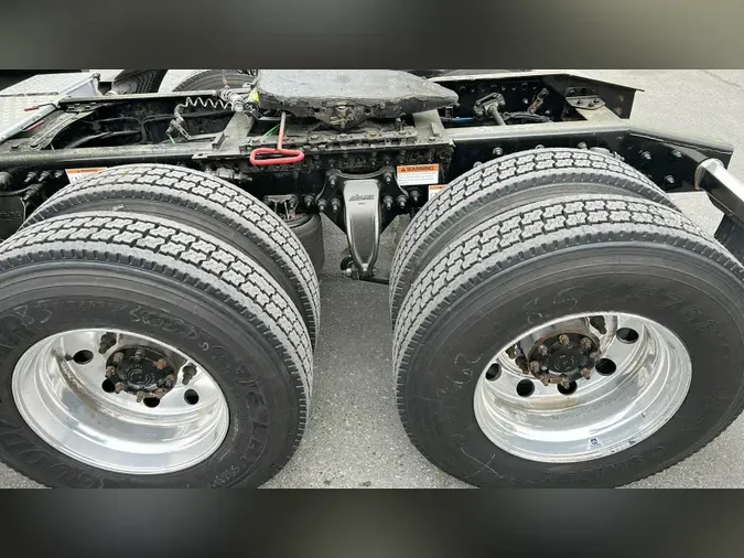 2022 Freightliner Cascadia 126