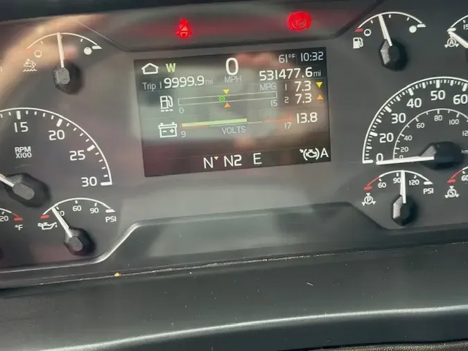 2020 VOLVO VNL64T760