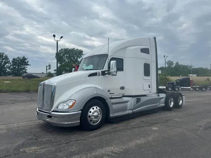 2022 Kenworth T680
