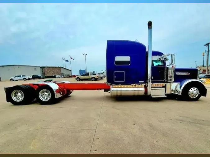 2022 Peterbilt 389