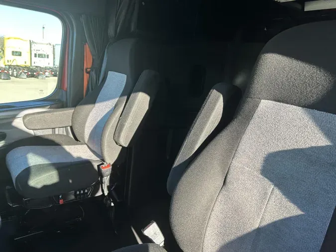 2021 Freightliner Cascadia