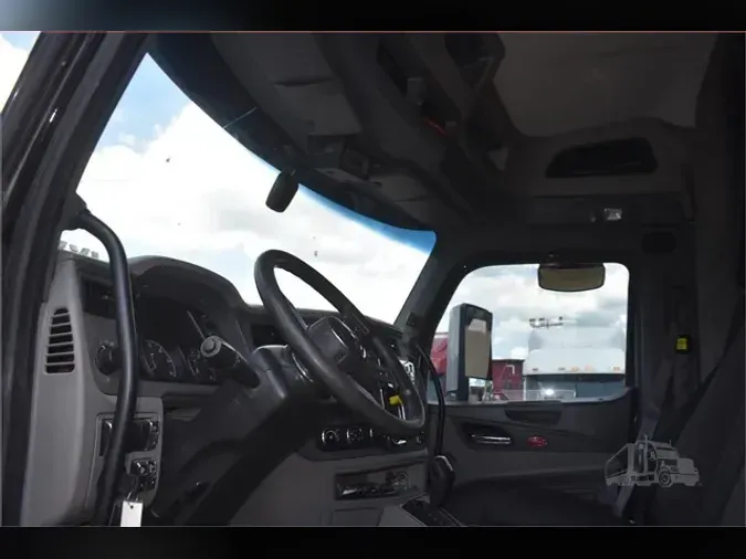 2017 PETERBILT 579