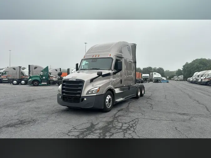 2025 Freightliner Cascadia 126