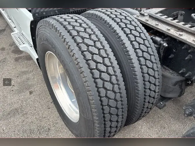 2023 VOLVO VNL64T860bc46e7ba8a9df48cacfa6e608bff55e1