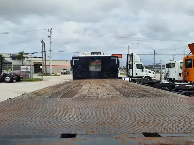 2020 FREIGHTLINER/MERCEDES M2 106