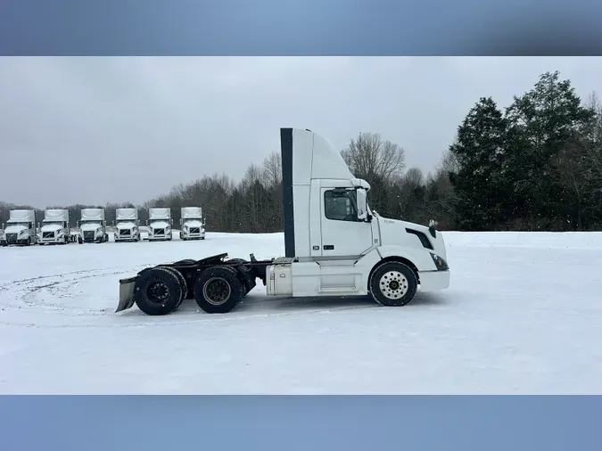 2018 Volvo VNL300