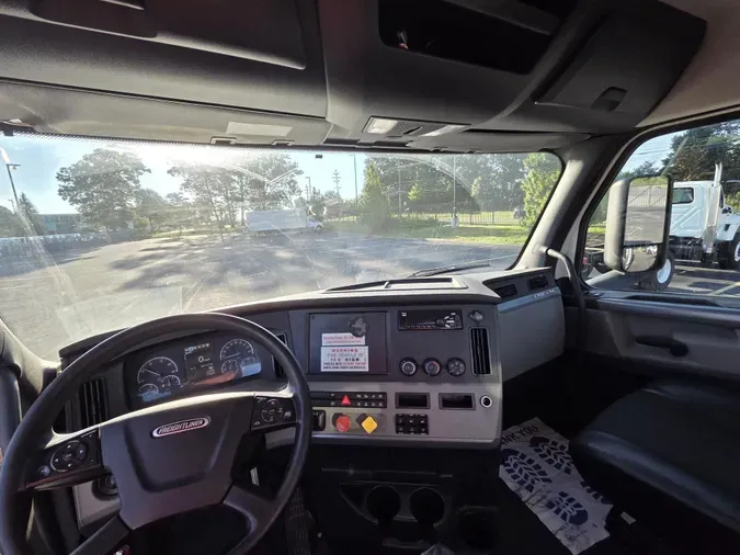 2020 Freightliner Cascadia