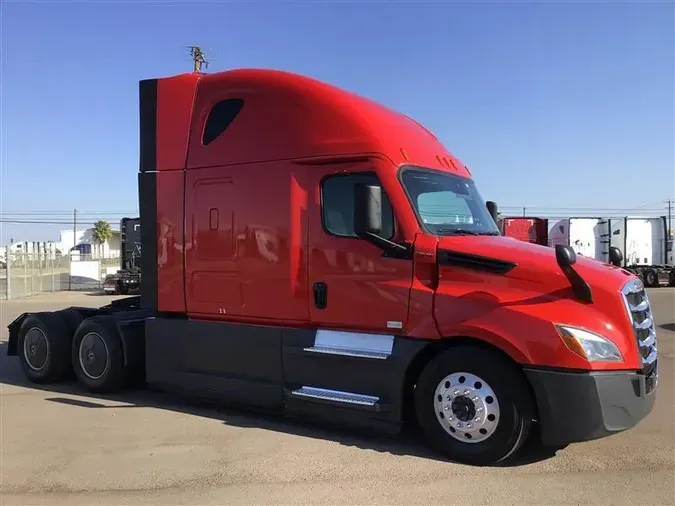 2021 FREIGHTLINER CA126