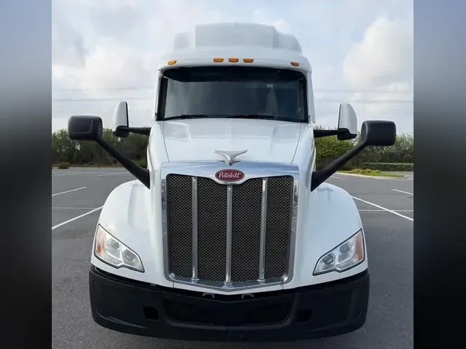 2023 Peterbilt 579bc531a16afc9afd0516f922030dce26c