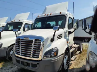 2016 FREIGHTLINER/MERCEDES CASCADIA 113