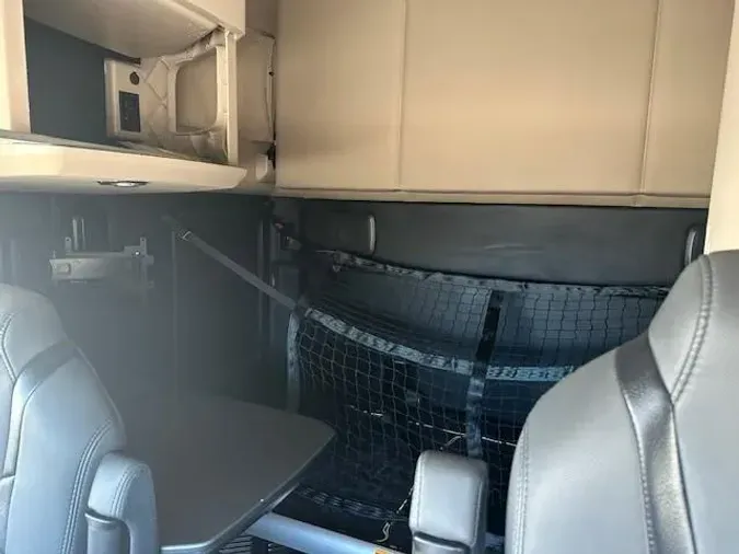 2023 Kenworth T680