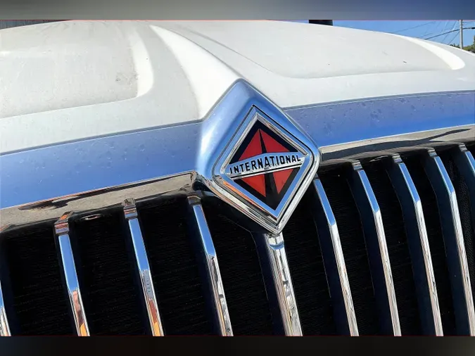 2022 INT LT625 6x4