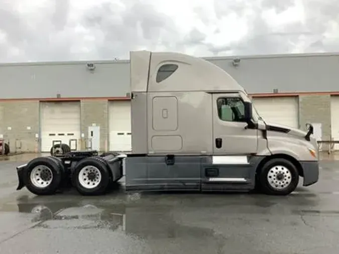 2021 Freightliner Cascadia