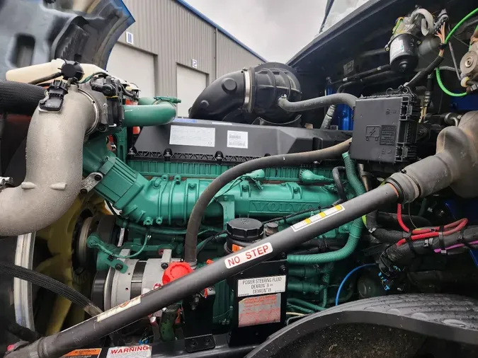 2021 VOLVO VNL64T760bc5eed50dac5ab13a7acc4bad55cbcf8