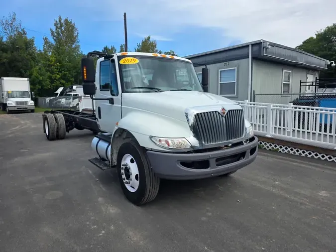 2019 NAVISTAR INTERNATIONAL 4300