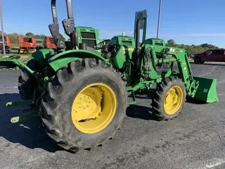 2016 John Deere 5075E