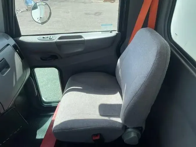 2020 Peterbilt 337