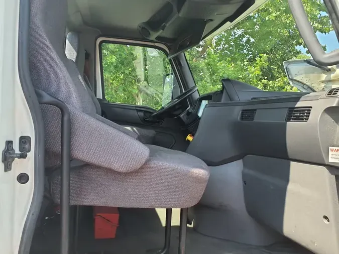 2020 NAVISTAR INTERNATIONAL LT625 DAYCAB T/A
