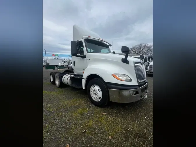 2018 NAVISTAR INTERNATIONAL LT625 DAYCAB T/A
